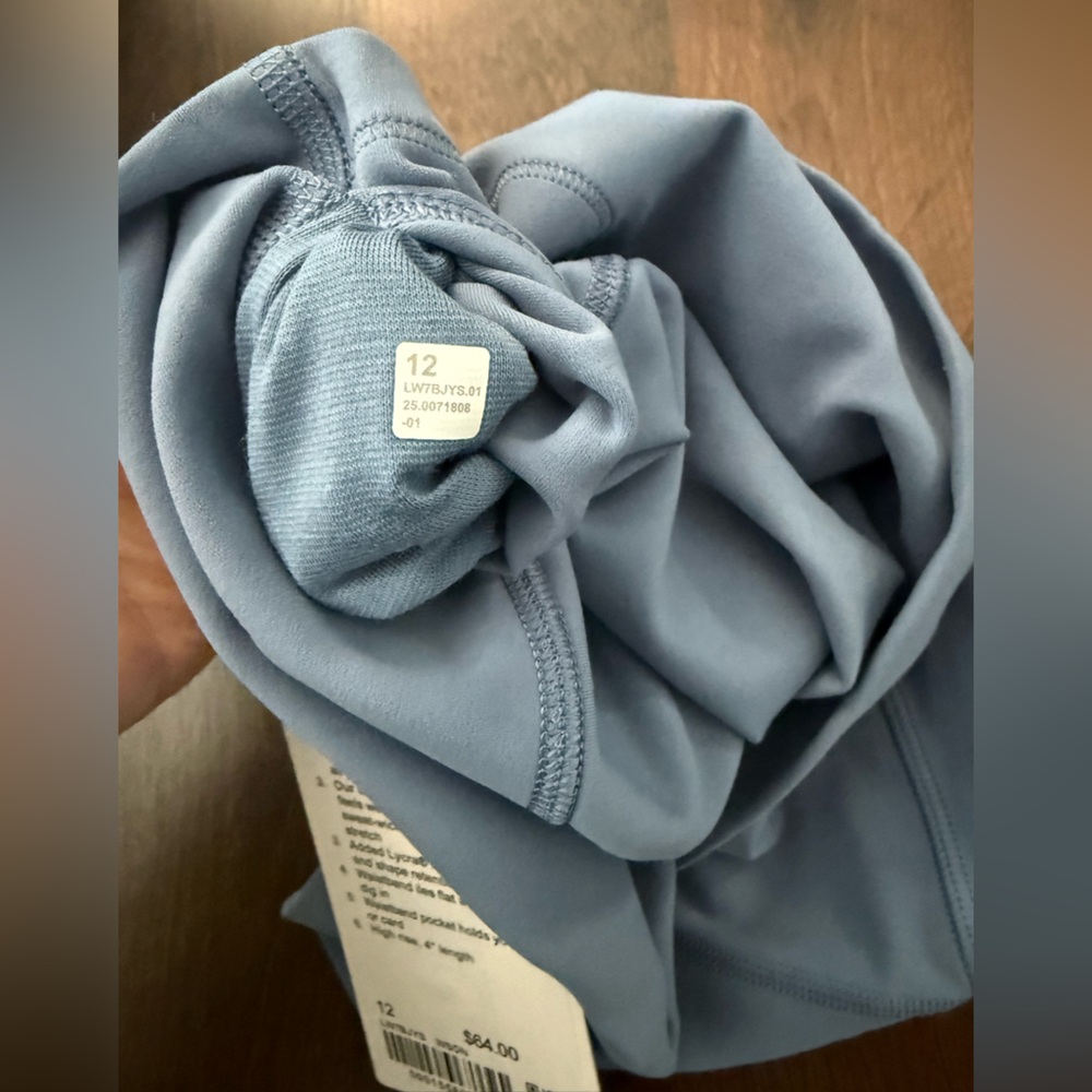 🆕 Lululemon Align™ High-Rise Short 4" - Picture 7 of 14